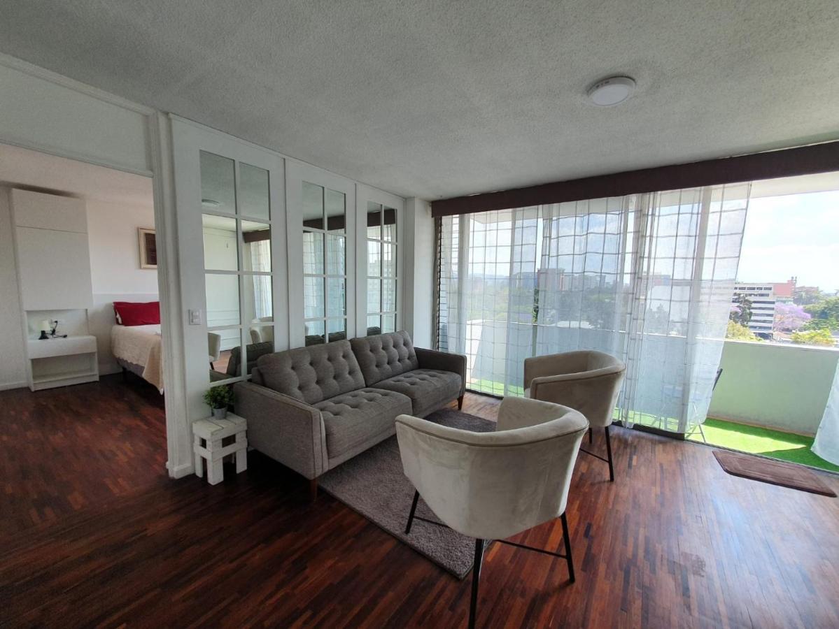 Apartamento Avenida Reforma Ciudad De Guatemala ภายนอก รูปภาพ