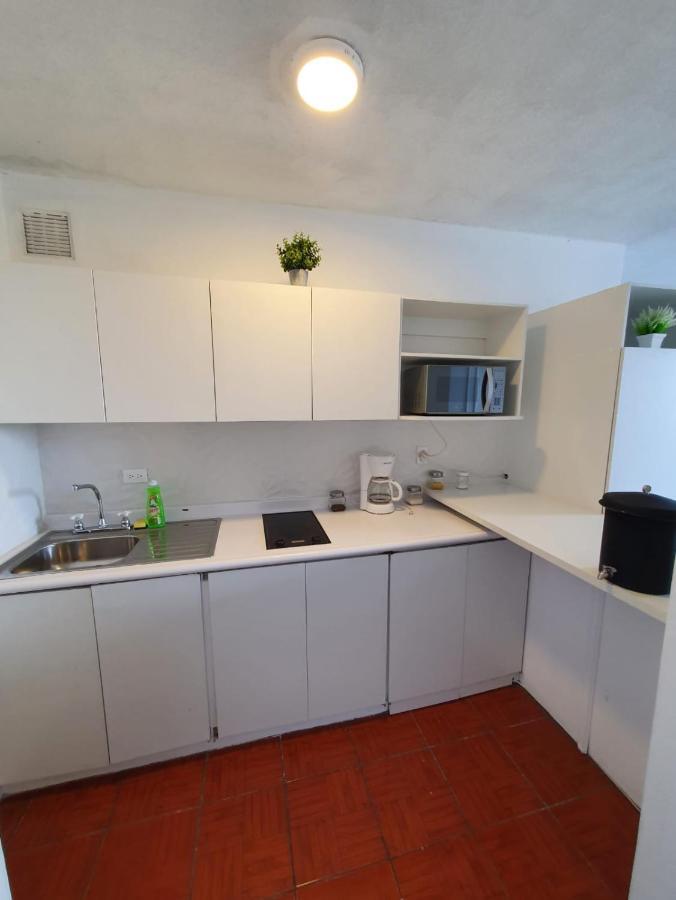 Apartamento Avenida Reforma Ciudad De Guatemala ภายนอก รูปภาพ
