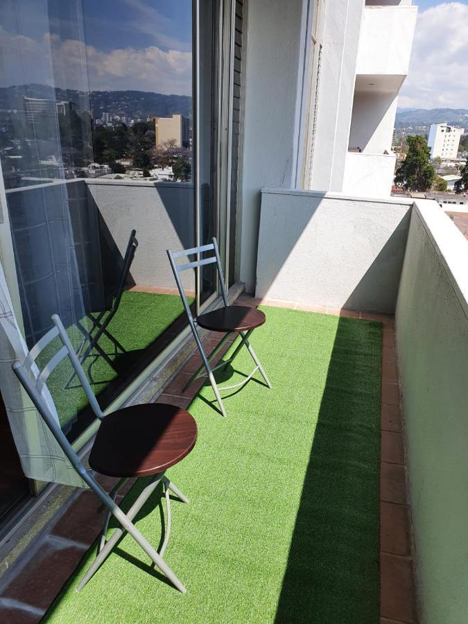 Apartamento Avenida Reforma Ciudad De Guatemala ภายนอก รูปภาพ