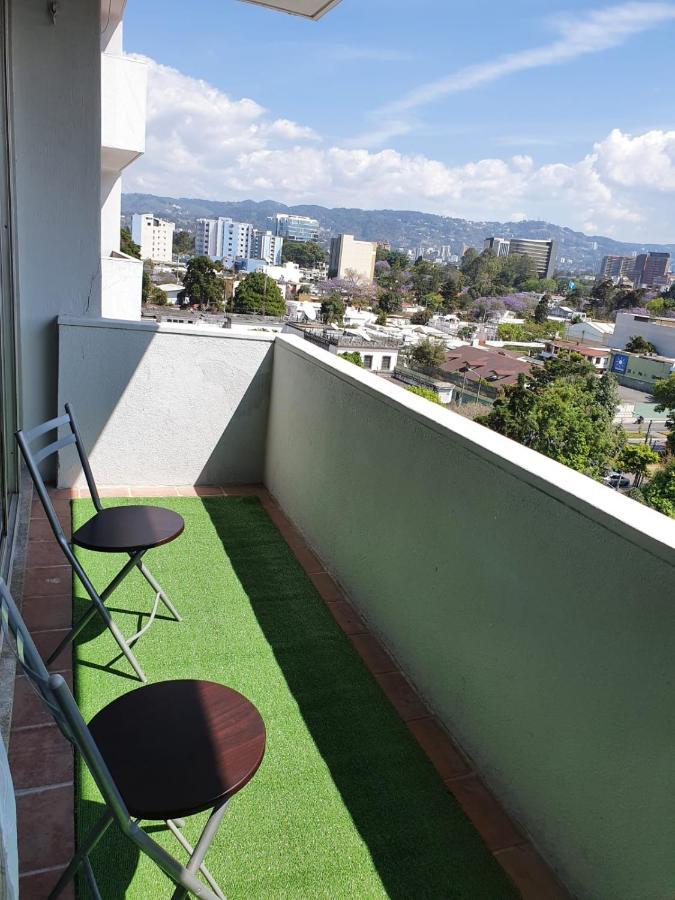 Apartamento Avenida Reforma Ciudad De Guatemala ภายนอก รูปภาพ